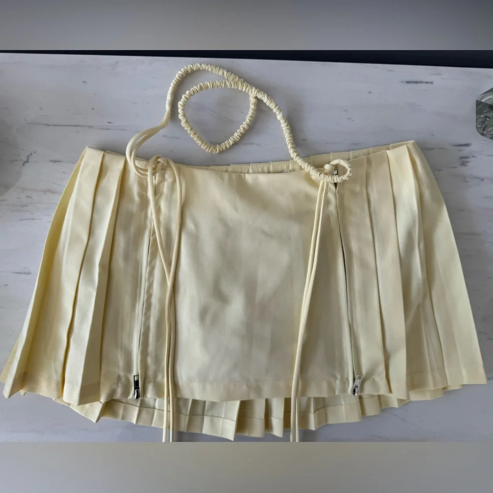 no dress yellow pleated mini skirt🐣
